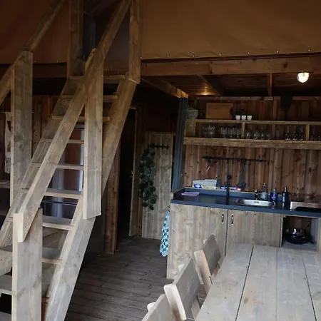 F1 Weekend House Close To 6 Guests Doc Apartment